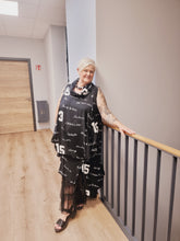 Lade das Bild in den Galerie-Viewer, Kleid Longtunika von Mädchenglück in Schwarz Weiß und Rot Schwarz bis Gr 58/60
