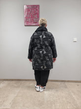 Load image into Gallery viewer, Tunika von Mädchenglück in 3 Größen aus Jacquard KOLLEKTION 2022/ 23 bis Gr 58
