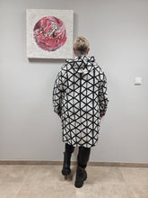 Lade das Bild in den Galerie-Viewer, Mädchenglück Jacke Kollektion 2022/23 in 2 Größen
