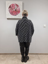 Lade das Bild in den Galerie-Viewer, Mädchenglück Pullover in 2 Größen
