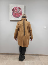 Load image into Gallery viewer, Bluse Mädchenglück in 3 Größen 3036 in 3 Farben bis Größe 60 Weiß, Lila, Camel
