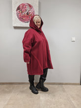 Lade das Bild in den Galerie-Viewer, Fleece Hoodie von Mädchenglück in Bordeaux bis Gr 60

