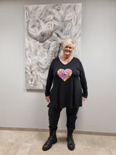 Load image into Gallery viewer, Tunika von CN-G aus Jersey mit Herz Motiv in 3 Größen bis Gr 60
