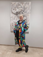 Lade das Bild in den Galerie-Viewer, Regenmantel Picasso von CN-G in bunt und 3 Größen bis Größe 62
