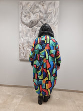 Lade das Bild in den Galerie-Viewer, Regenmantel Picasso von CN-G in bunt und 3 Größen bis Größe 62

