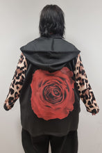 Lade das Bild in den Galerie-Viewer, CNG Blazer Jacke mit Leoprint und Kapuze Gr 42 bis 64
