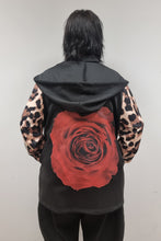 Lade das Bild in den Galerie-Viewer, CNG Blazer Jacke mit Leoprint und Kapuze Gr 42 bis 64
