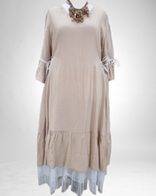 Load image into Gallery viewer, Kleid von Mädchenglück mit angenähtem Tüllabschluss in 3 Farben und Größen bis Gr 60
