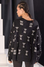 Load image into Gallery viewer, H4- Kuscheliger Pullover in Schwarz Weiß bis Größe 62
