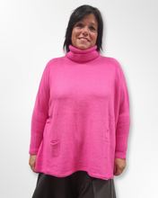 Lade das Bild in den Galerie-Viewer, Kuscheliger Rollkragenpullover alle Größen in Rosa mit weiterem Hals
