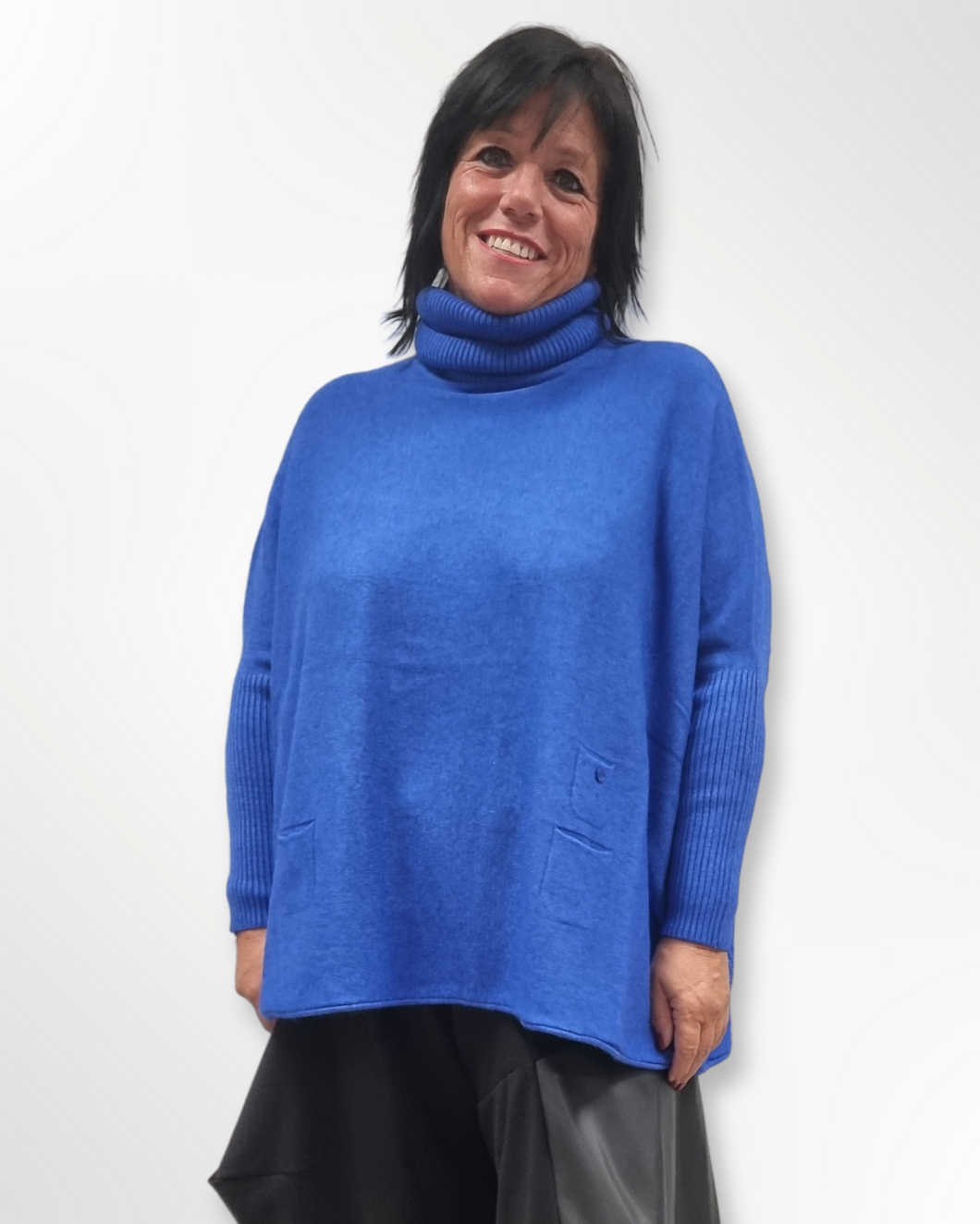 Kuscheliger Rollkragenpullover alle Größen in Royalblau mit weiterem Hals