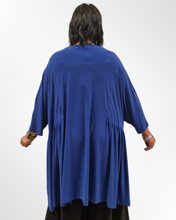 Lade das Bild in den Galerie-Viewer, CNG Oversized Tunika aus Viskose Jersey Gr 40 bis 64 in Blau
