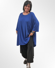 Lade das Bild in den Galerie-Viewer, CNG Oversized Tunika aus Viskose Jersey Gr 40 bis 64 in Blau
