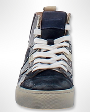 Load image into Gallery viewer, Rebecca White Sneaker Dark Blue Unisex für Damen und Herren
