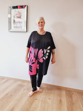 Lade das Bild in den Galerie-Viewer, CN-G Plissee Kleid in Schwarz Pink bis Gr 56/58
