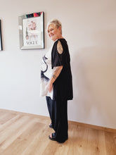 Lade das Bild in den Galerie-Viewer, Tunika Shirt CN-G Schwarz 9620 in Schwarz Weiß mit Muster

