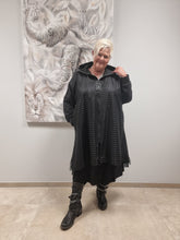 Lade das Bild in den Galerie-Viewer, Zweiteiler Kleid von CN-G in 4 Größen bis Gr 60 mit Kleid und Long Netzüberwurf
