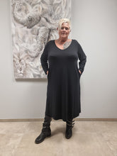 Load image into Gallery viewer, Zweiteiler Kleid von CN-G in 4 Größen bis Gr 60 mit Kleid und Long Netzüberwurf
