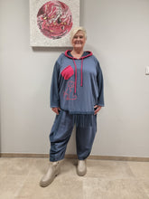 Lade das Bild in den Galerie-Viewer, CN-G Zweiteiler aus Sweat mit Kapuzenpullover und Jogpant Hose in 2 Farben bis Gr 60
