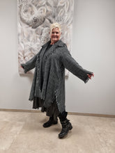 Lade das Bild in den Galerie-Viewer, CN-G Jacke Mantel Überwurf in 3 Größen bis Gr 64 in Schwarz Weiß
