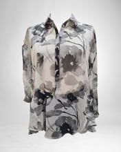 Lade das Bild in den Galerie-Viewer, Kamuflage Bluse grau/schwarz Chiffon jetzt reduziert Chantal
